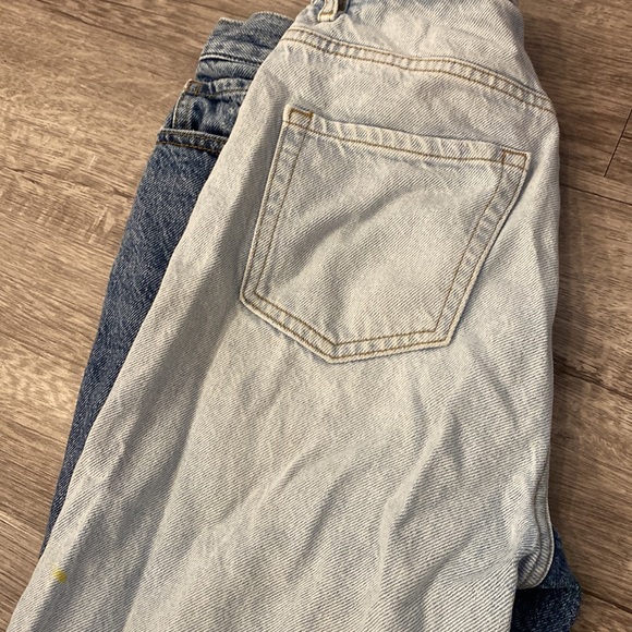 Used - Picture 2 of 3